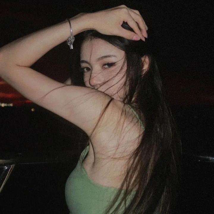 不识君